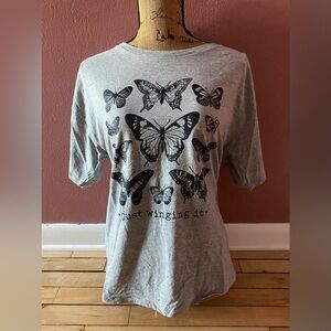 Large women’s butterfly 🦋 top